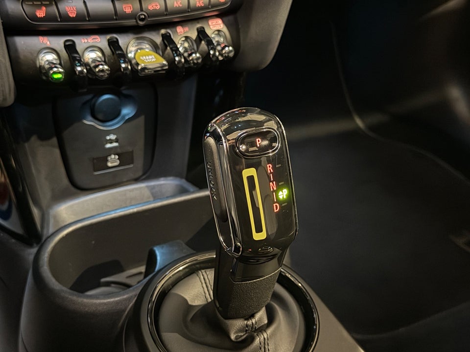 MINI Cooper SE Maximise 3d