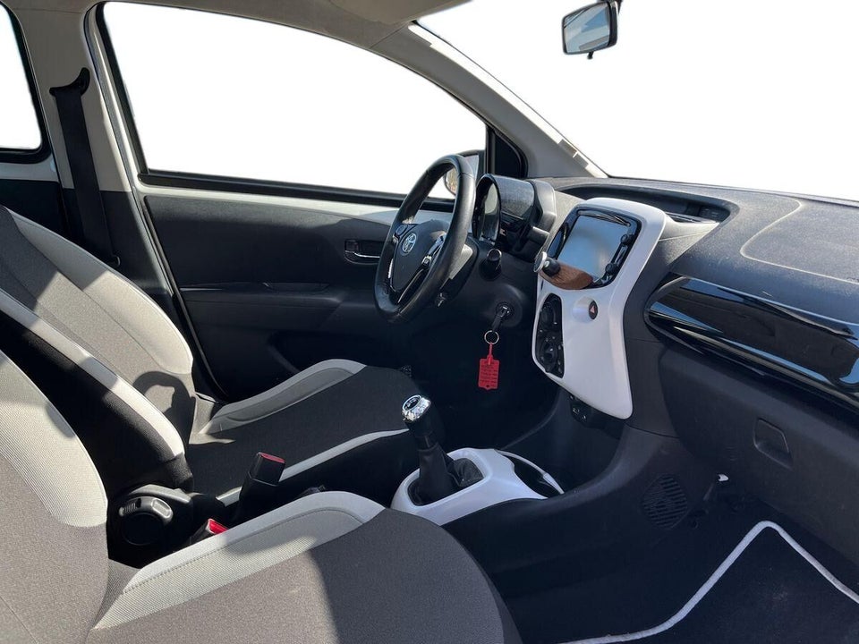 Toyota Aygo 1,0 VVT-i x-pure 5d