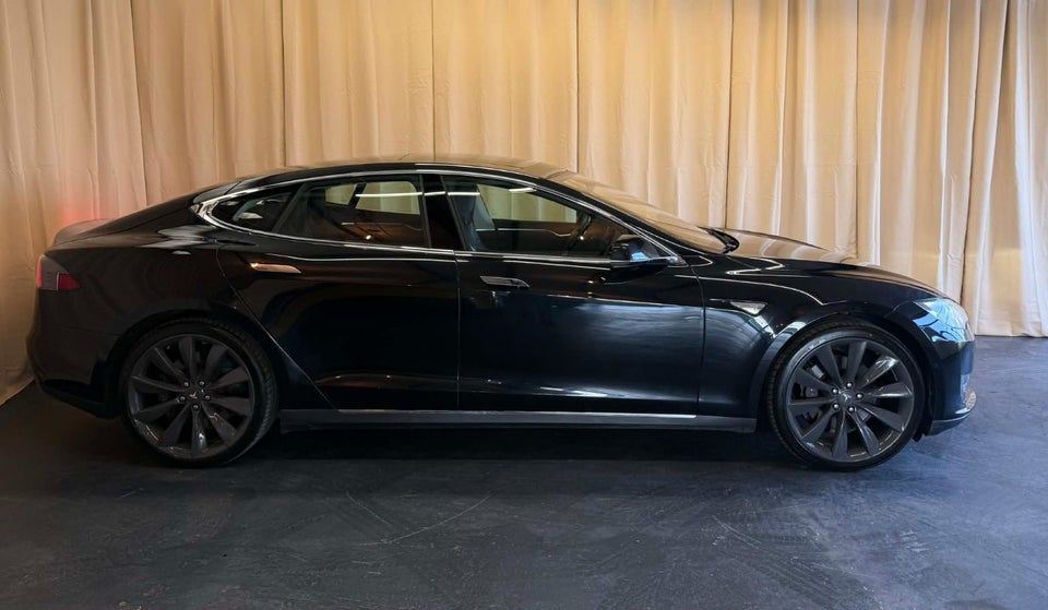 Tesla Model S 85 5d