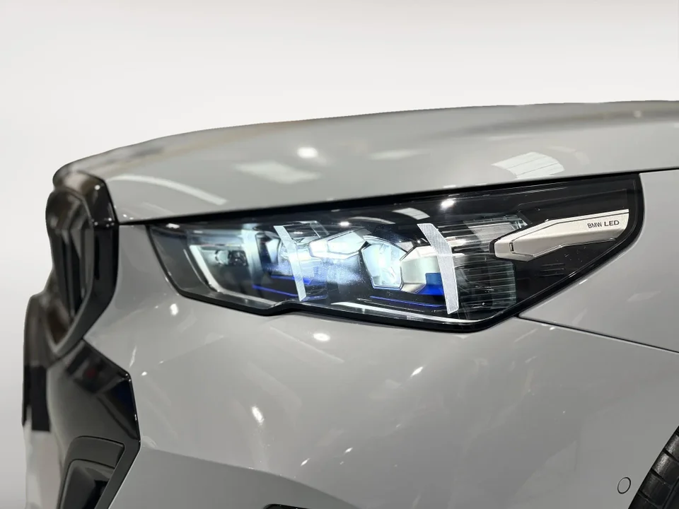 BMW i5 eDrive40 M-Sport 4d