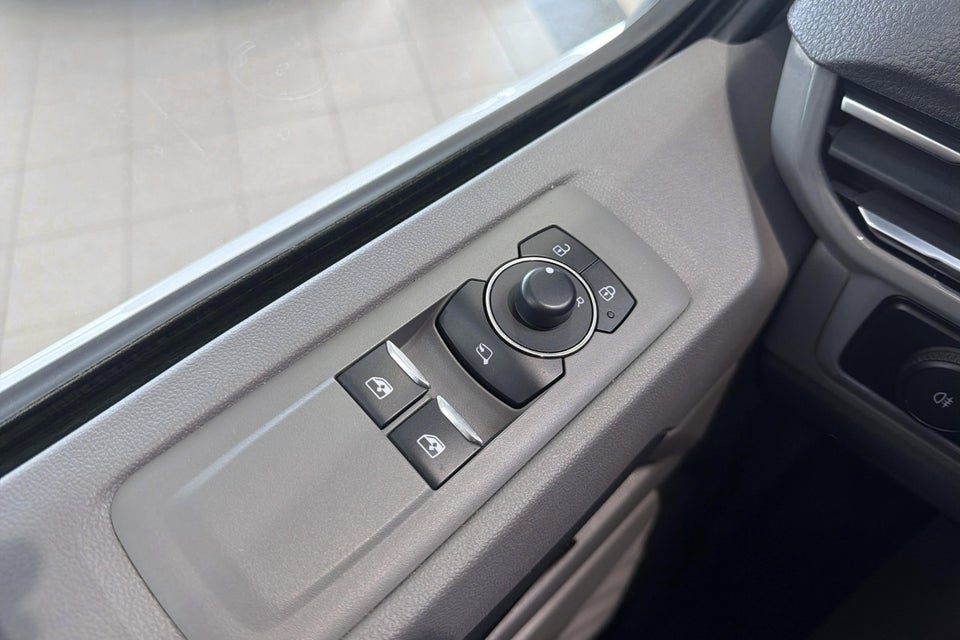 VW Transporter 2,0 TDi 150 Comfort Kassevogn aut. LWB