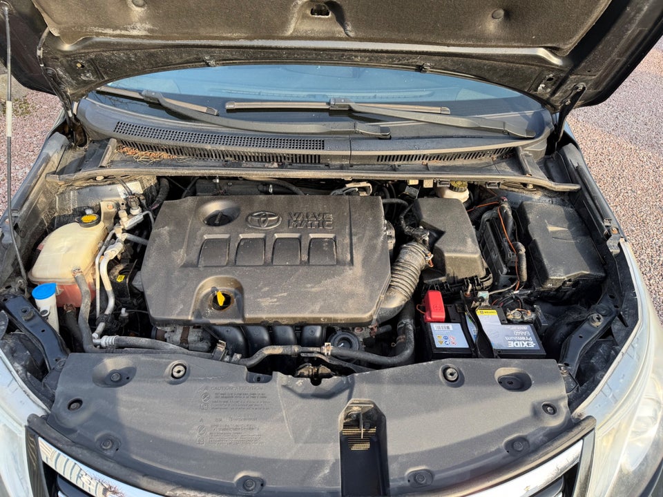 Toyota Avensis 1,8 VVT-i T2 Premium stc. 5d