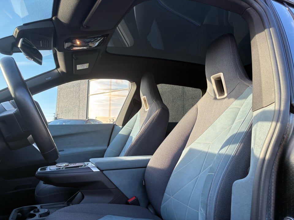 BMW iX xDrive50 Fully Charged 5d