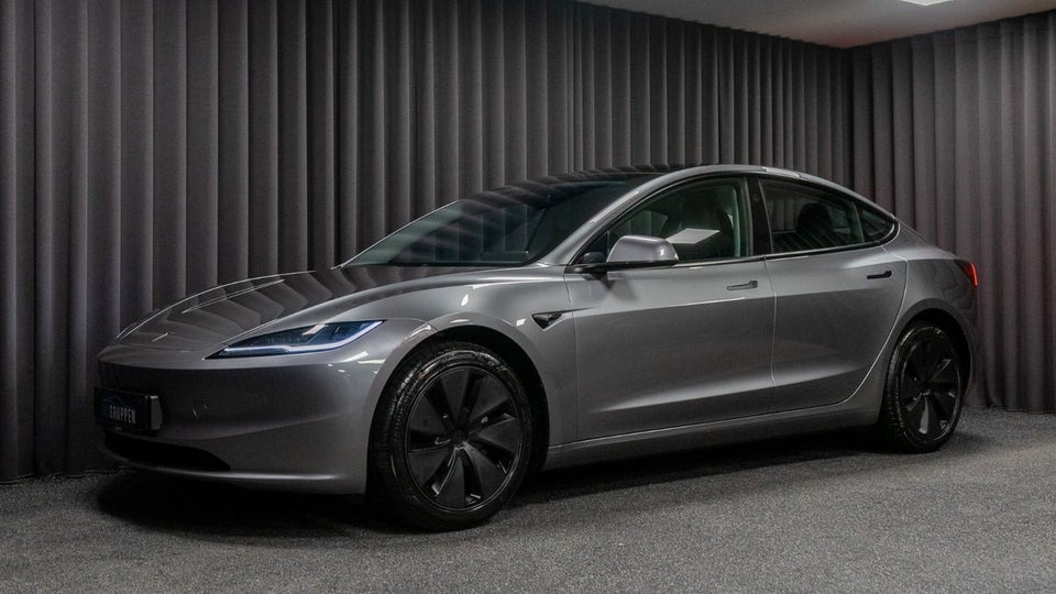 Tesla Model 3 RWD 4d