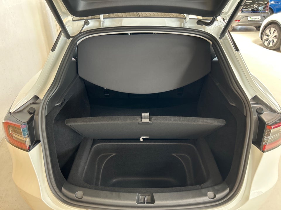 Tesla Model Y RWD 5d