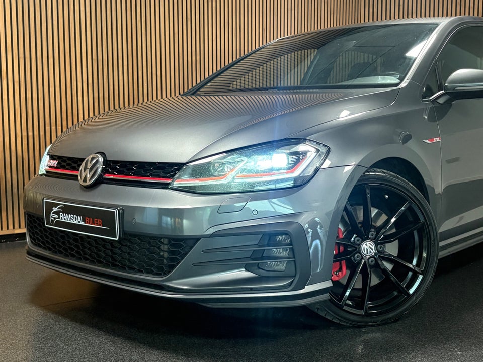VW Golf VII 2,0 GTi Performance DSG 5d