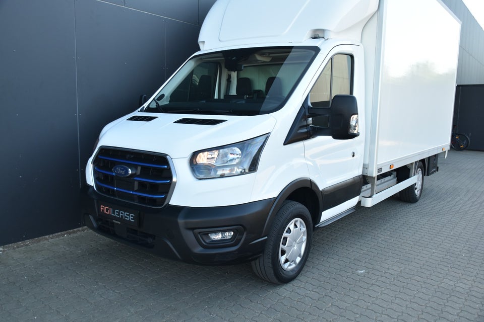 Ford E-Transit 390 L3 Chassis 68 Trend H1 RWD