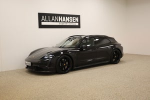 Porsche Taycan Turbo S, modelår 2023, 60,000 km