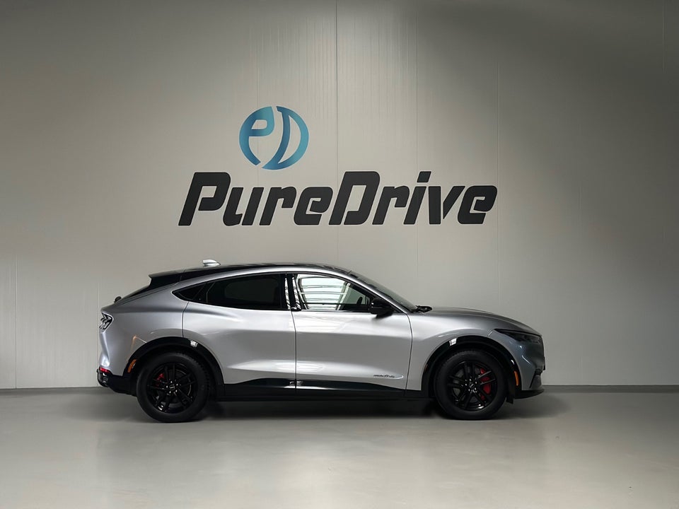 Ford Mustang Mach-E 75 Standard Range AWD 5d