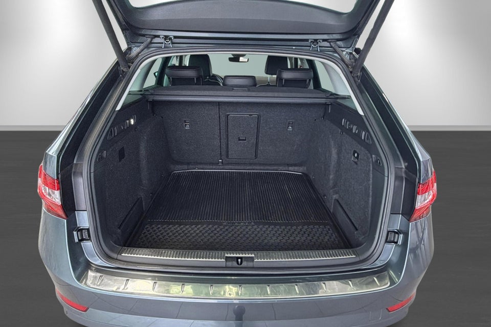 Skoda Superb 1,5 TSi 150 Style Combi DSG 5d