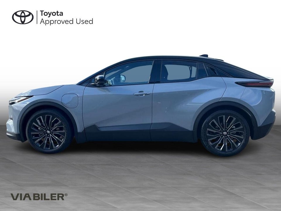 Toyota C-HR+ 77 Executive AWD 5d