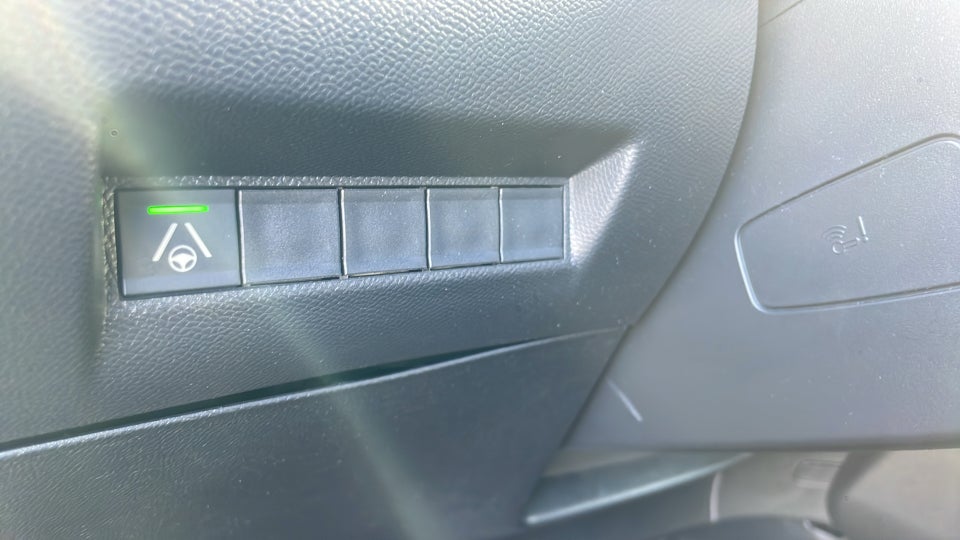 Peugeot e-2008 54 GT 5d