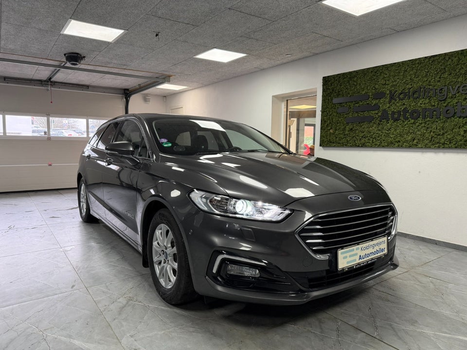 Ford Mondeo 2,0 HEV Titanium stc. CVT 5d