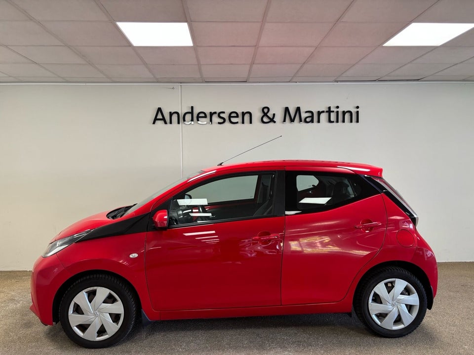 Toyota Aygo 1,0 VVT-i x-play x-touch 5d