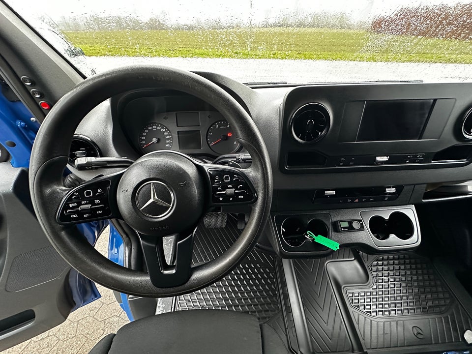 Mercedes Sprinter 319 3,0 CDi A2 Kassevogn aut. RWD