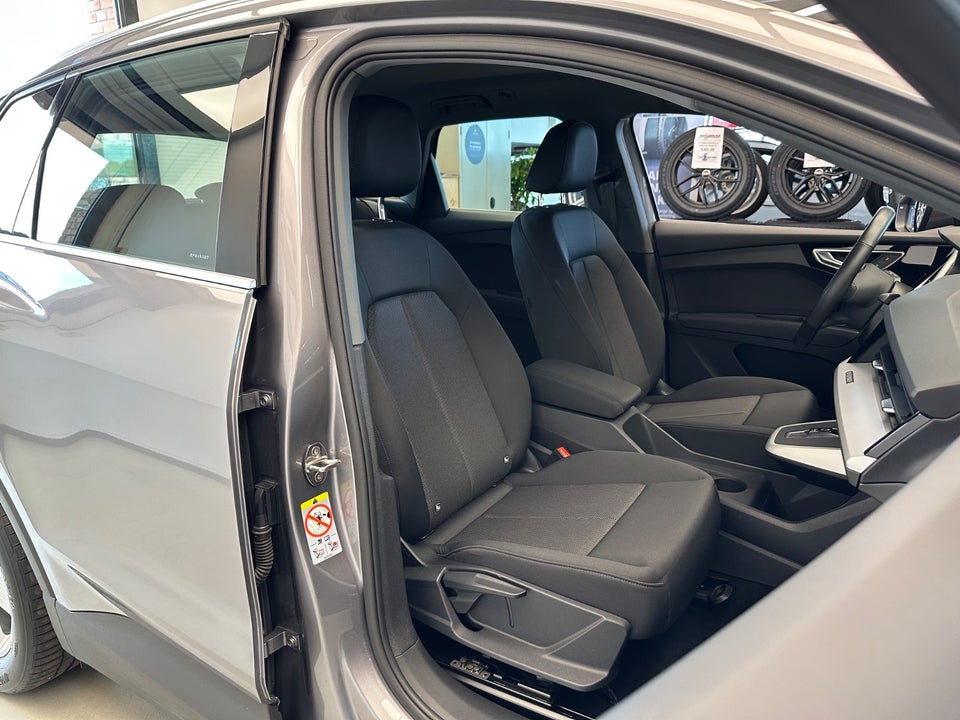 Audi Q4 e-tron 45 Progress 5d