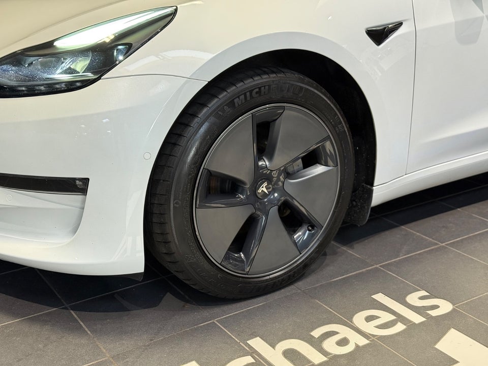 Tesla Model 3 Long Range AWD 4d