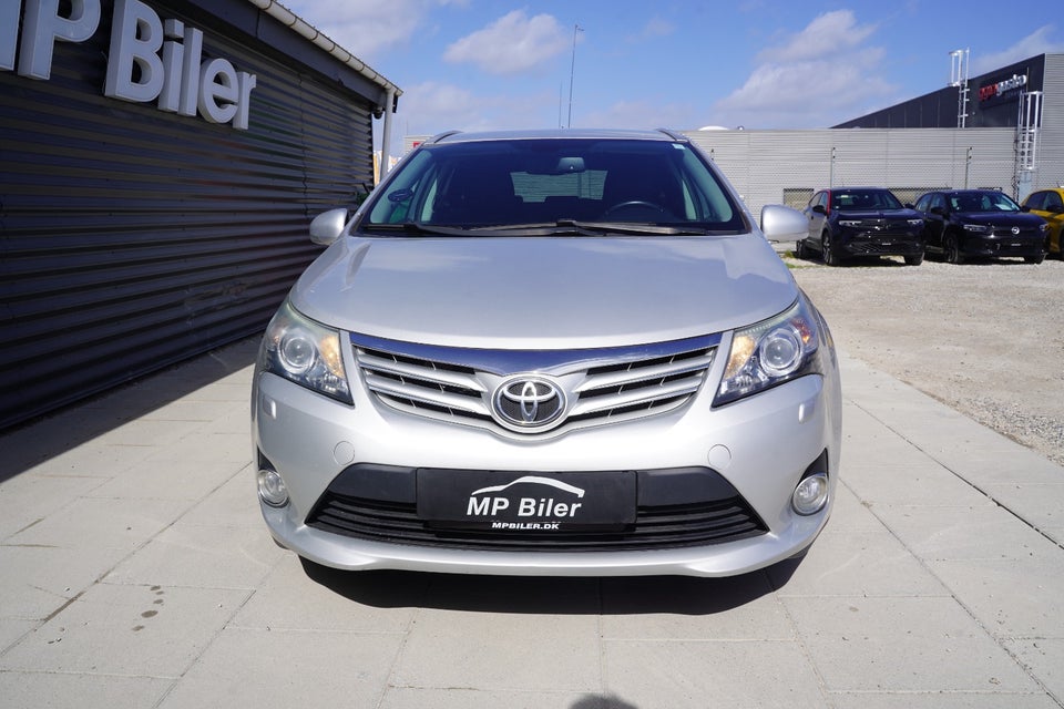 Toyota Avensis 2,0 D-4D T2 Premium stc. 5d