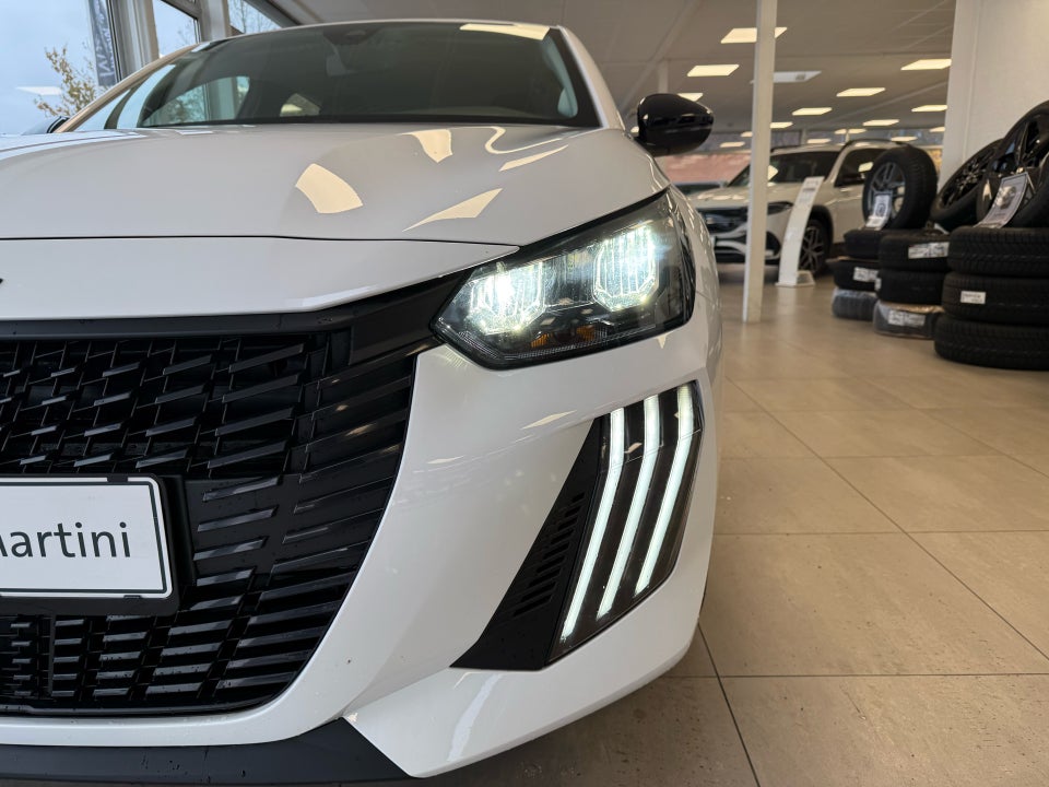 Peugeot e-208 50 Style 5d