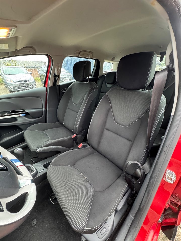 Renault Clio IV 0,9 TCe 90 Dynamique Sport Tourer 5d