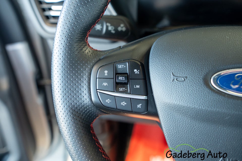 Ford Kuga 2,5 PHEV ST-Line CVT 5d