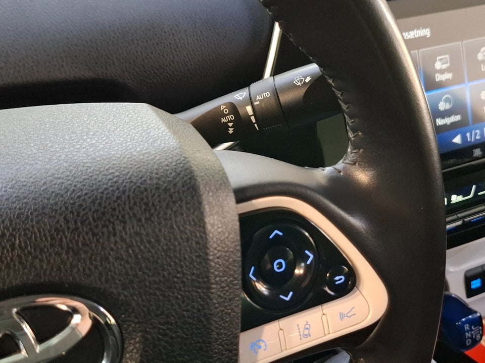 Toyota Prius 1,8 Plug-in Hybrid H4 MDS 5d