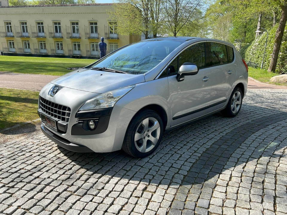 Peugeot 3008 1,6 HDi 110 Premium 5d