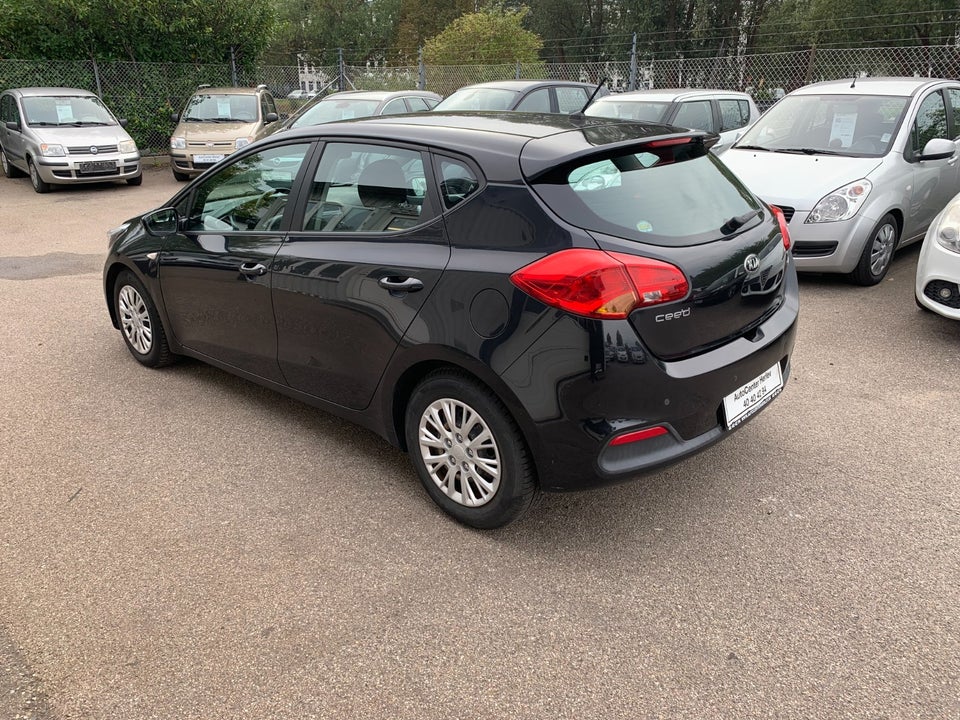 Kia Ceed 1,4 CVVT Style 5d