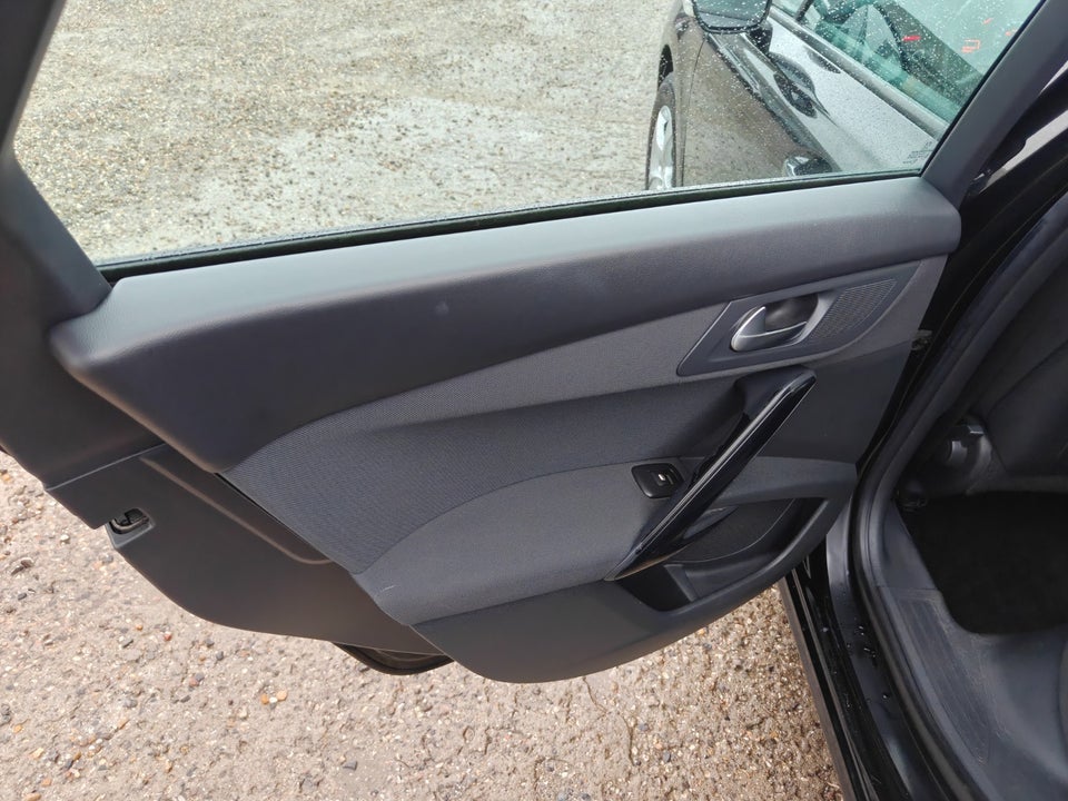 Peugeot 508 1,6 HDi 112 Active SW 5d