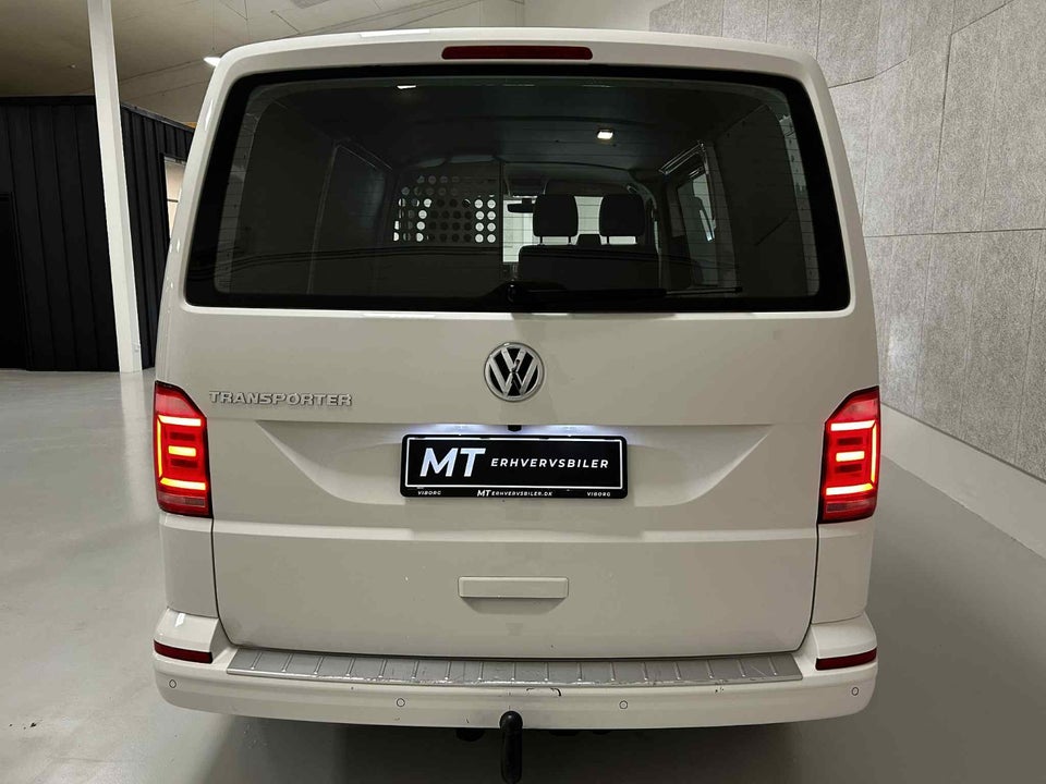 VW Transporter 2,0 TDi 150 Kassevogn DSG kort