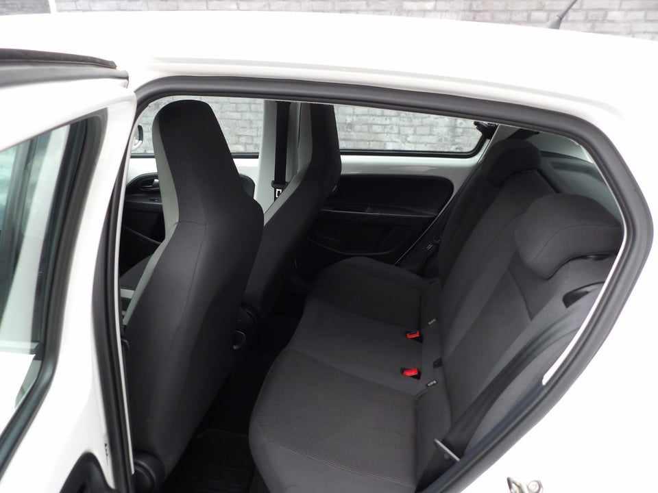 VW Up! 1,0 75 High Up! BMT 5d
