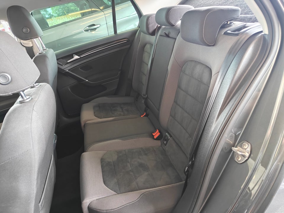 VW Golf VII 1,5 TSi 150 Highline DSG 5d