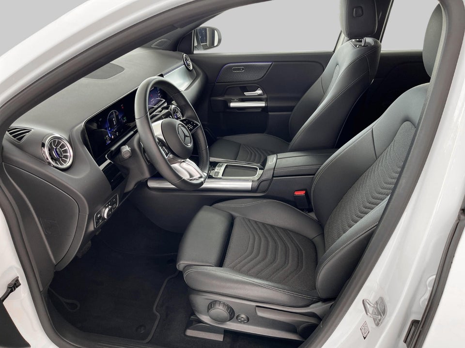 Mercedes EQA250+ Progressive 5d