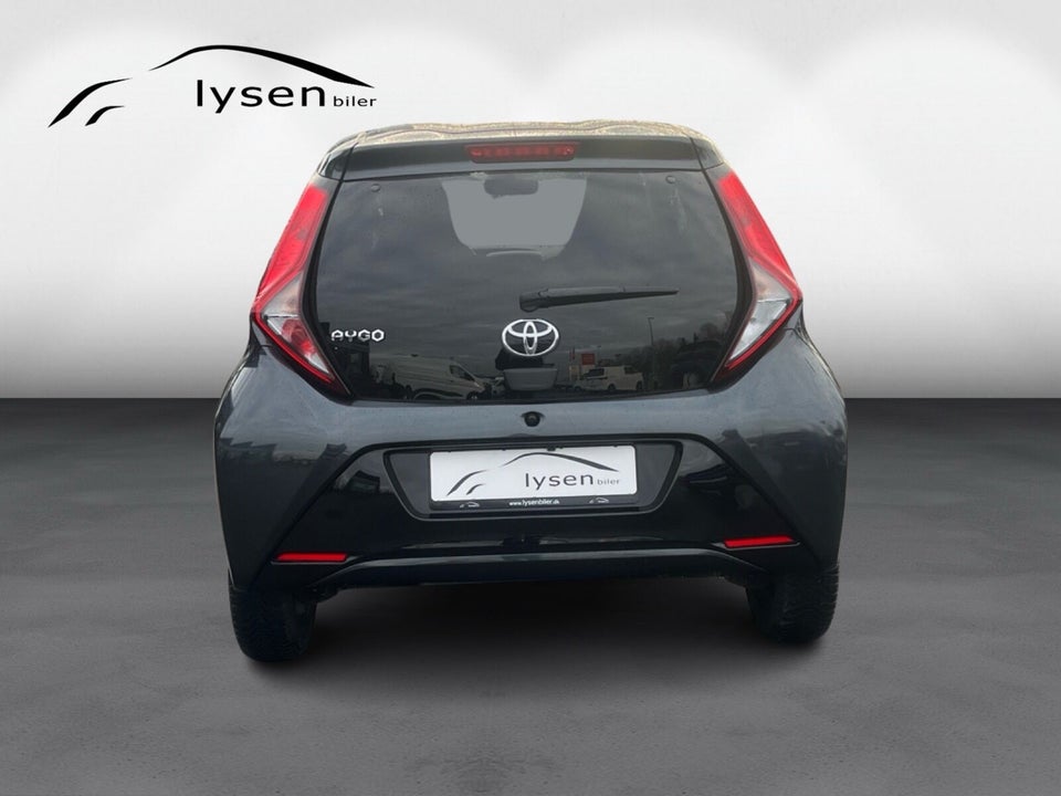 Toyota Aygo 1,0 VVT-i x-press 5d