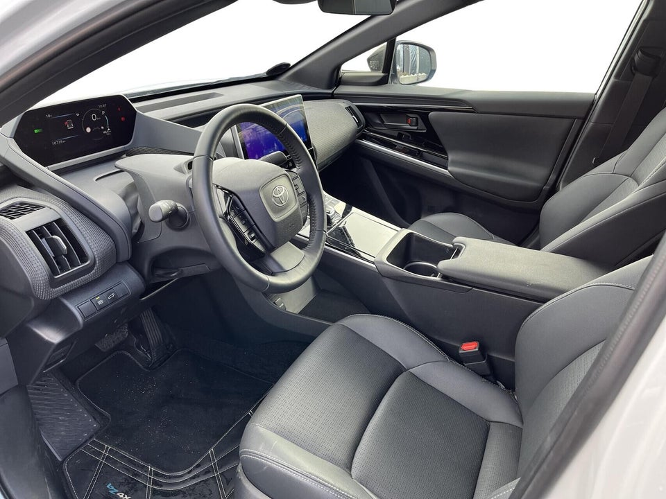 Toyota bZ4X Executive 5d