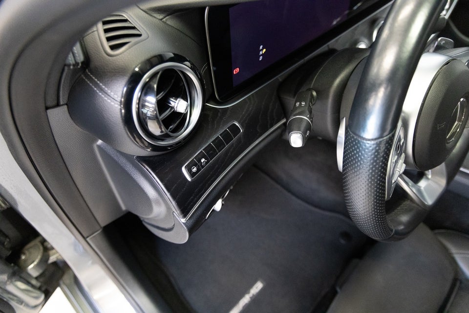 Mercedes E300 de 2,0 AMG Line stc. aut. 5d