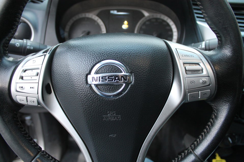 Nissan Navara 2,3 dCi 190 Db.Kab Tekna aut. 4d