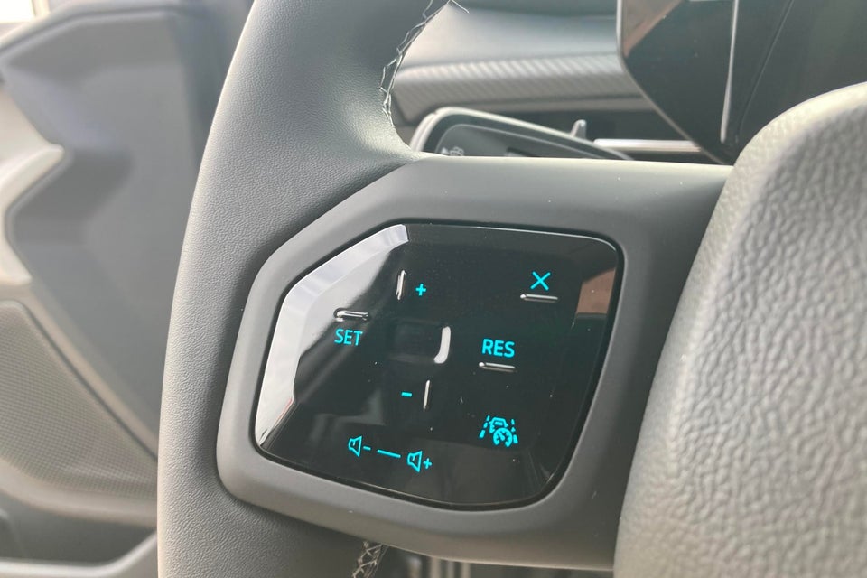 Ford Explorer 77 Premium Extended Range 5d