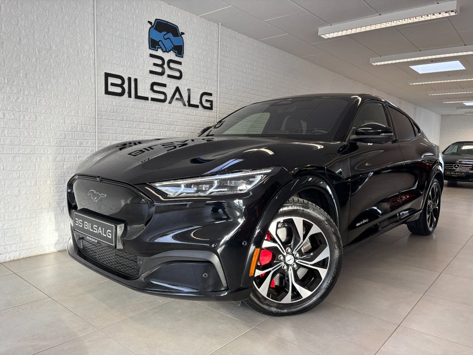 Ford Mustang Mach-E 75 Premium Standard Range AWD 5d