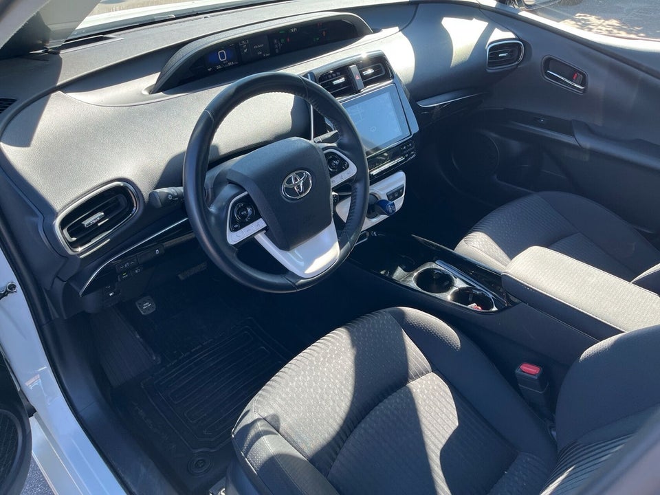 Toyota Prius 1,8 Hybrid H3 CVT 5d