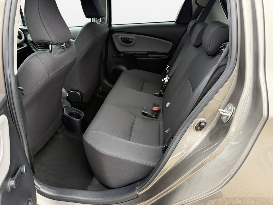 Toyota Yaris 1,0 VVT-i T2 5d