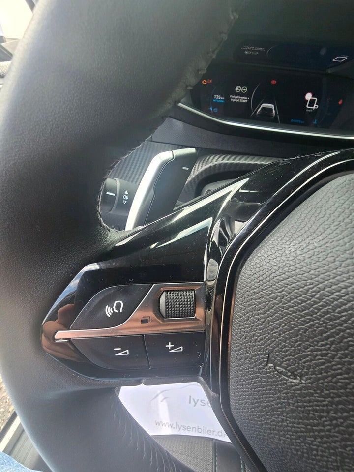 Peugeot 208 1,2 PureTech 100 Allure Pack EAT8 5d