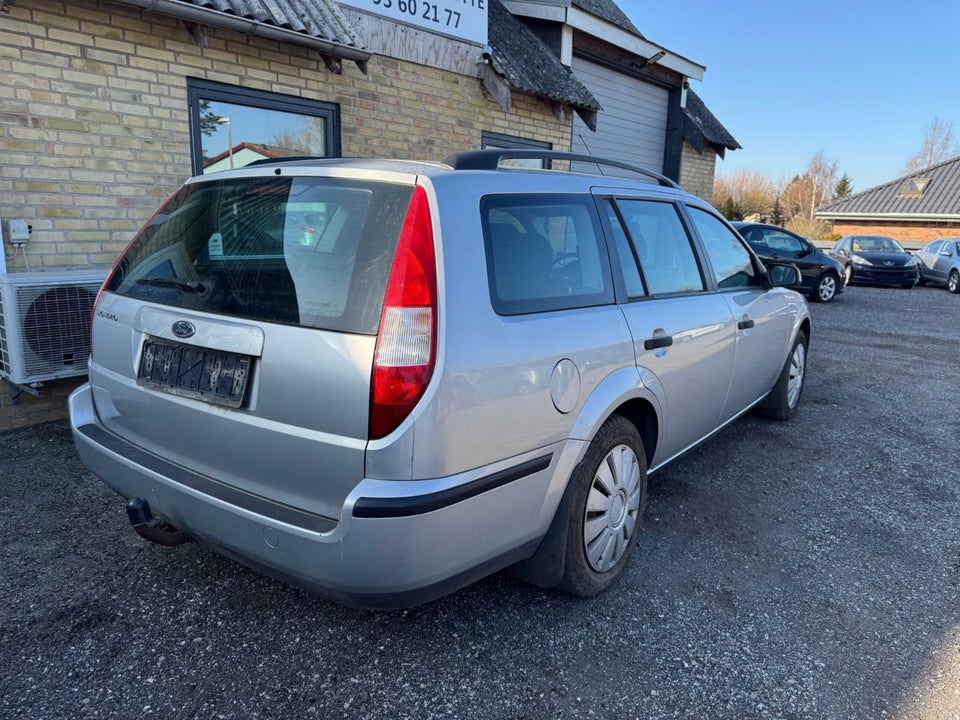 Ford Mondeo 1,8 110 Ambiente stc. 5d