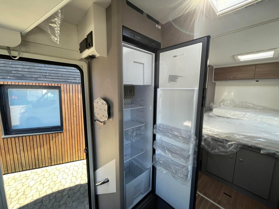 Etrusco T 7.3 QCF 2,0 aut. 4d