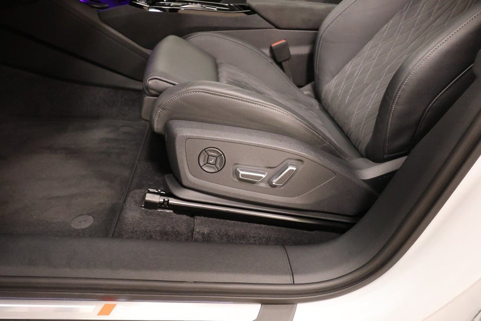 Audi Q6 e-tron S-line quattro 5d