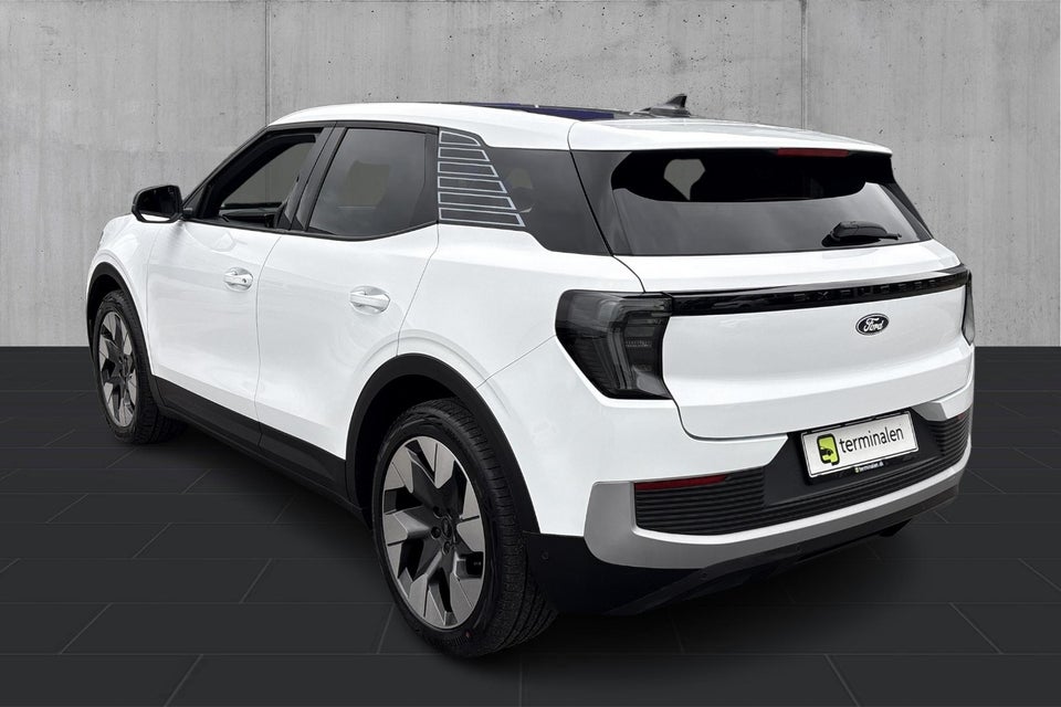 Ford Explorer 77 Premium Extended Range 5d