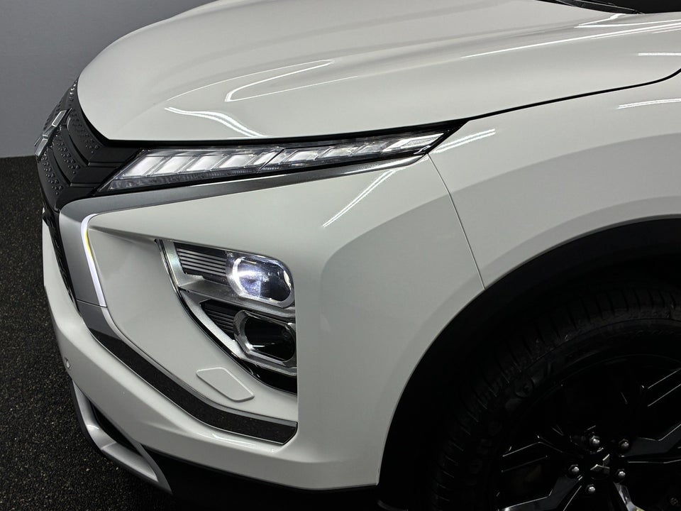 Mitsubishi Eclipse Cross 2,4 PHEV Intense CVT 4WD 5d