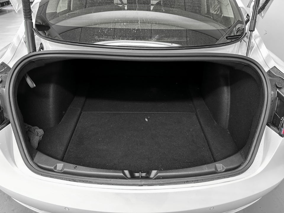 Tesla Model 3 Standard Range+ RWD 4d