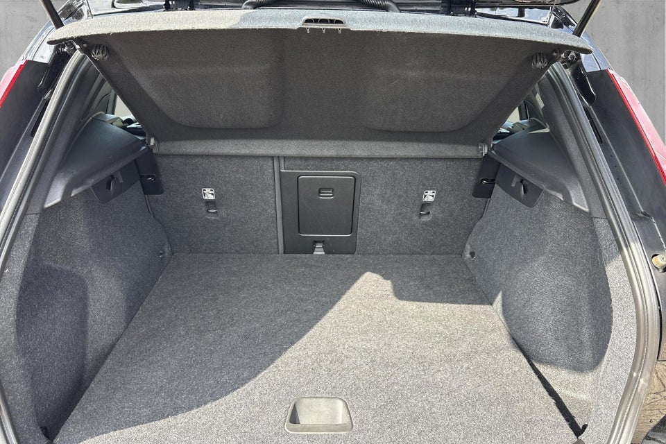 Volvo XC40 P6 ReCharge Core 5d