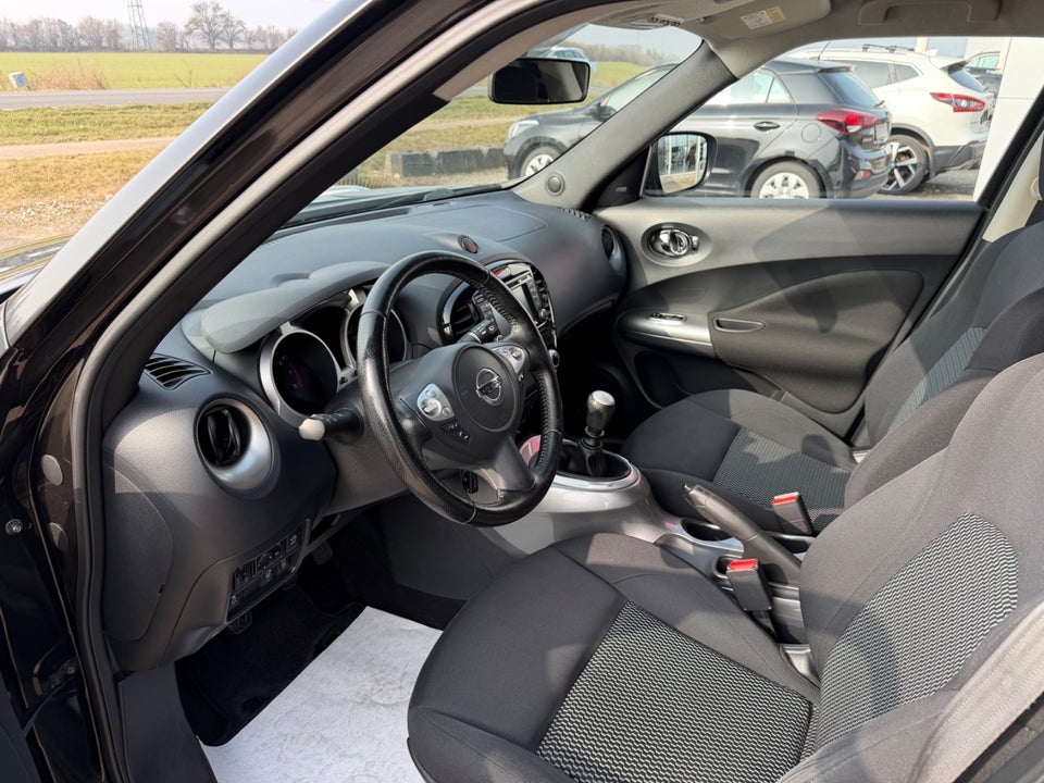 Nissan Juke 1,6 Acenta 5d